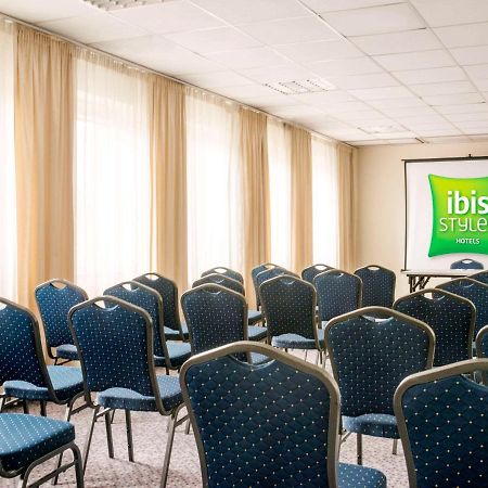 Отель Ibis Styles Warszawa West Моры Экстерьер фото